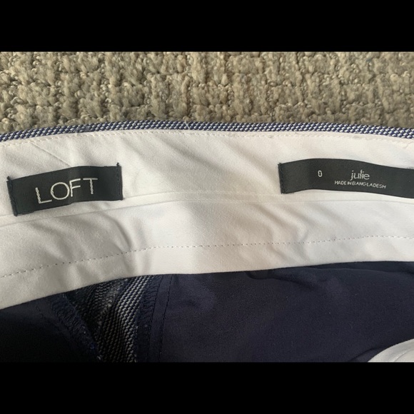 Loft blue patterned ankle pants - Picture 3 of 3